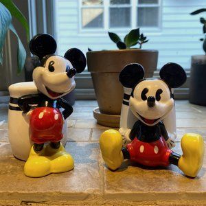 Mickey and Minnies Mouse Salt and Pepper Shakers Limited Edition